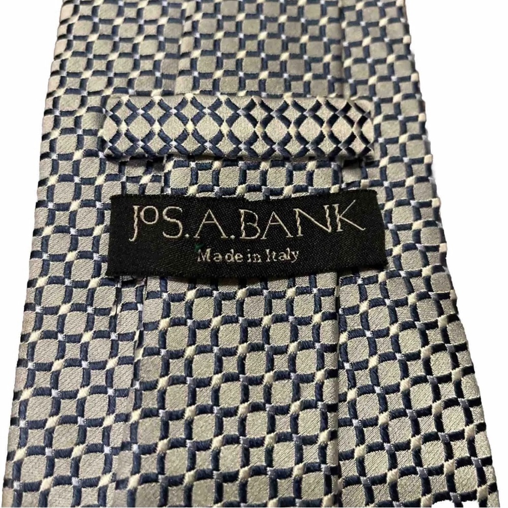 Jos. A Bank Signature Collection Men’s Pink Check 100% Silk Neck Tie